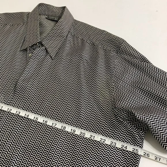 VERSACE Classic V2 Authentic Mens XL Silk Zig Zag Pattern Button Down Shirt - Picture 11 of 13
